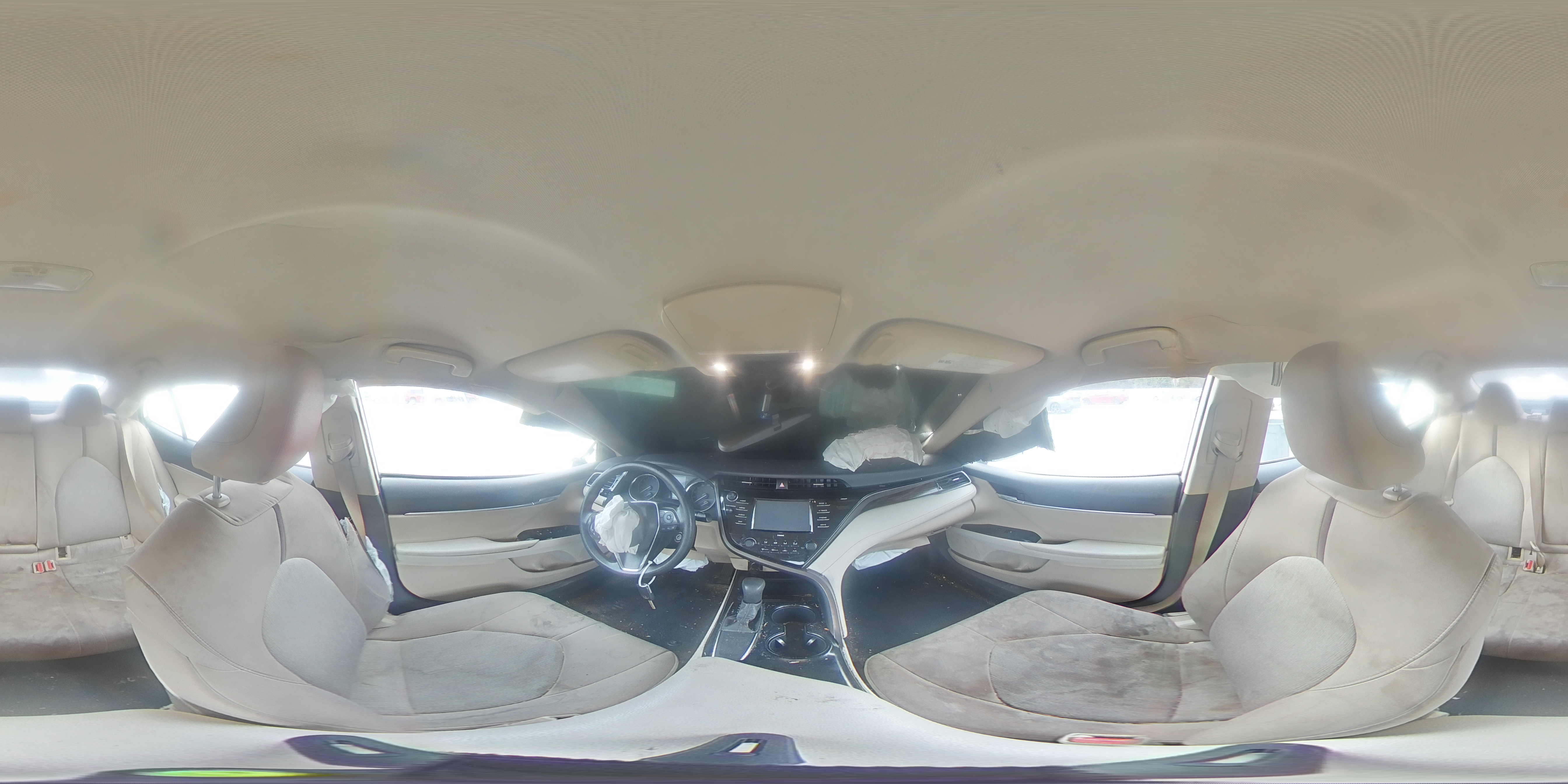 2020 Toyota Camry - Image 12