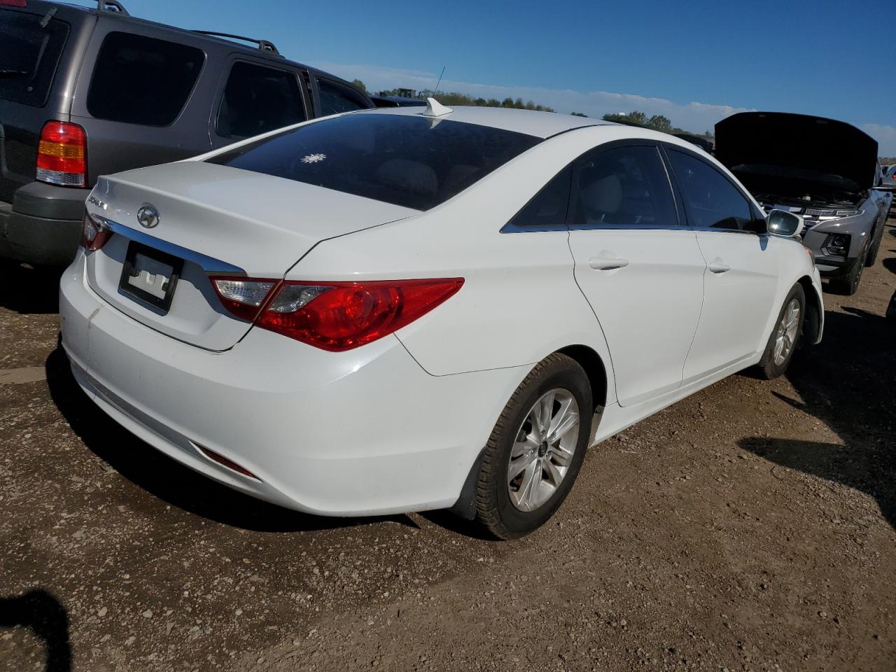 2011 Hyundai Sonata - Image 3