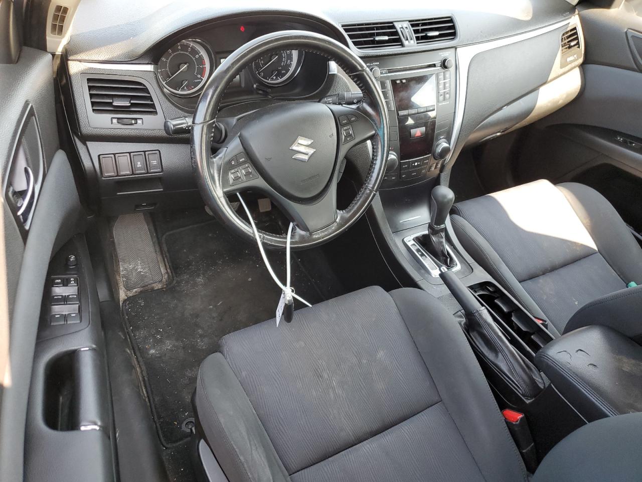 JS2RF9A1XB6110268 2011 Suzuki Kizashi S