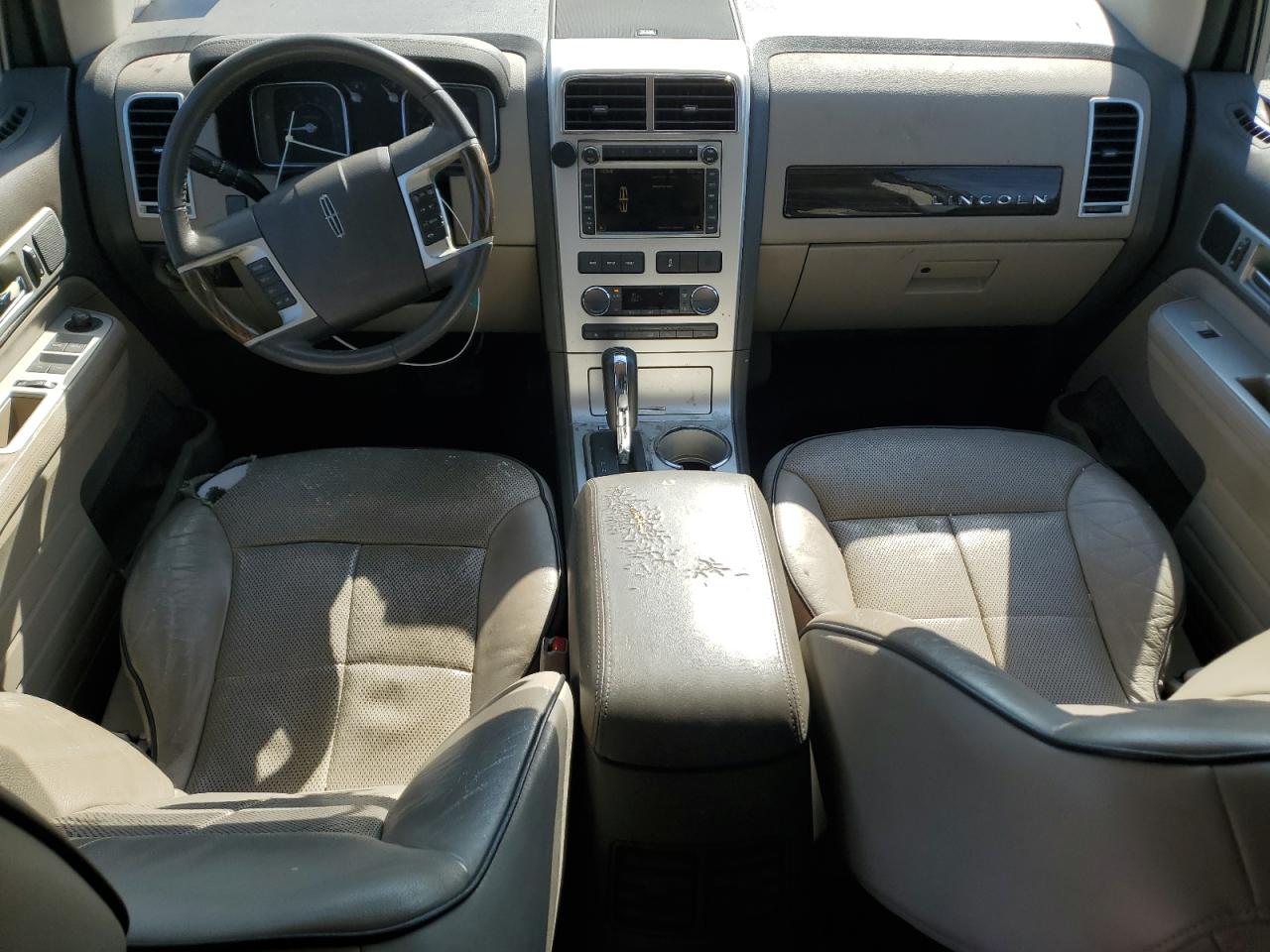 2010 Lincoln MKX - Image 8