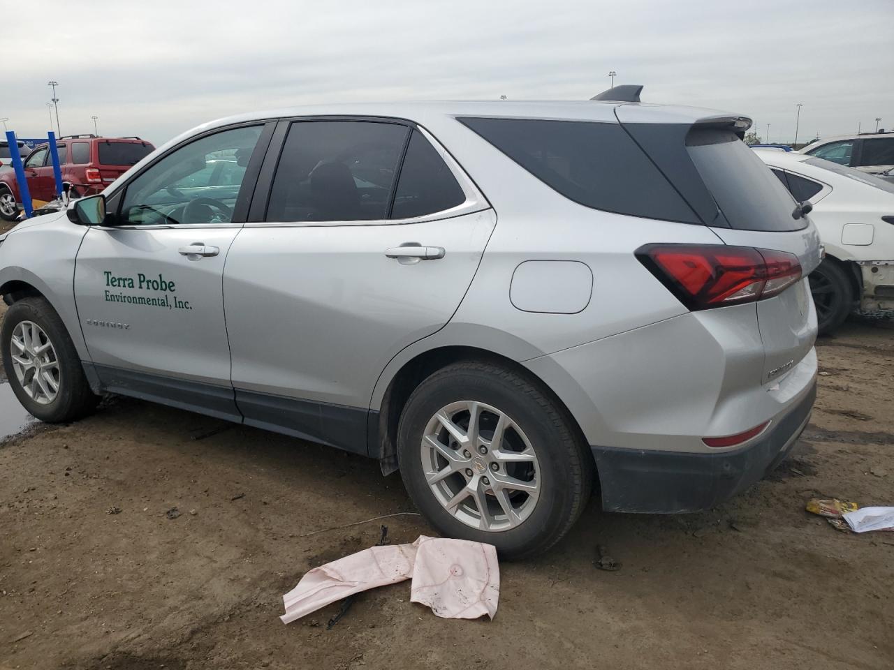 2022 Chevrolet Equinox - Image 2