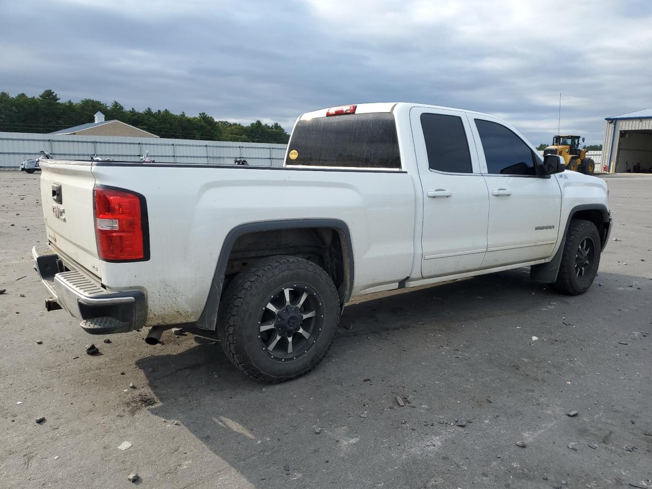 2018 GMC Sierra - Image 3