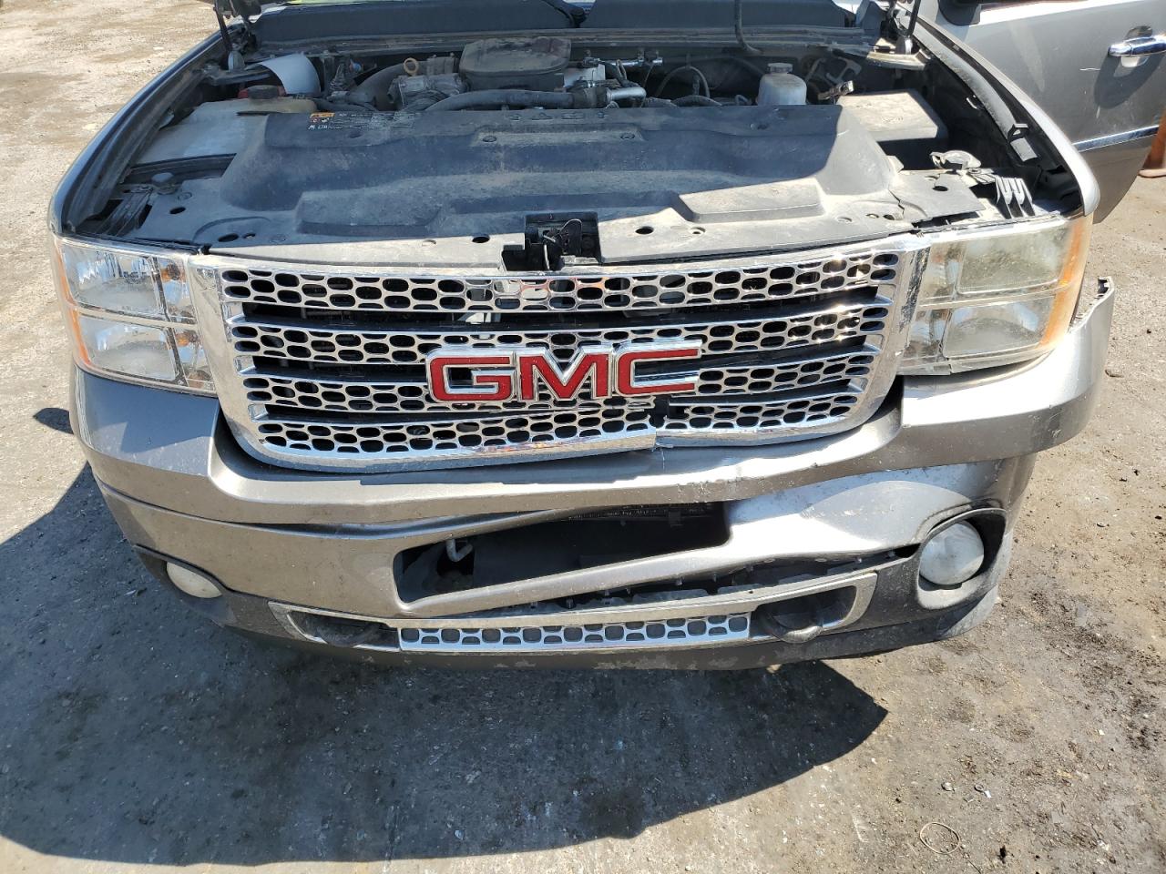 2013 GMC Sierra - Image 12