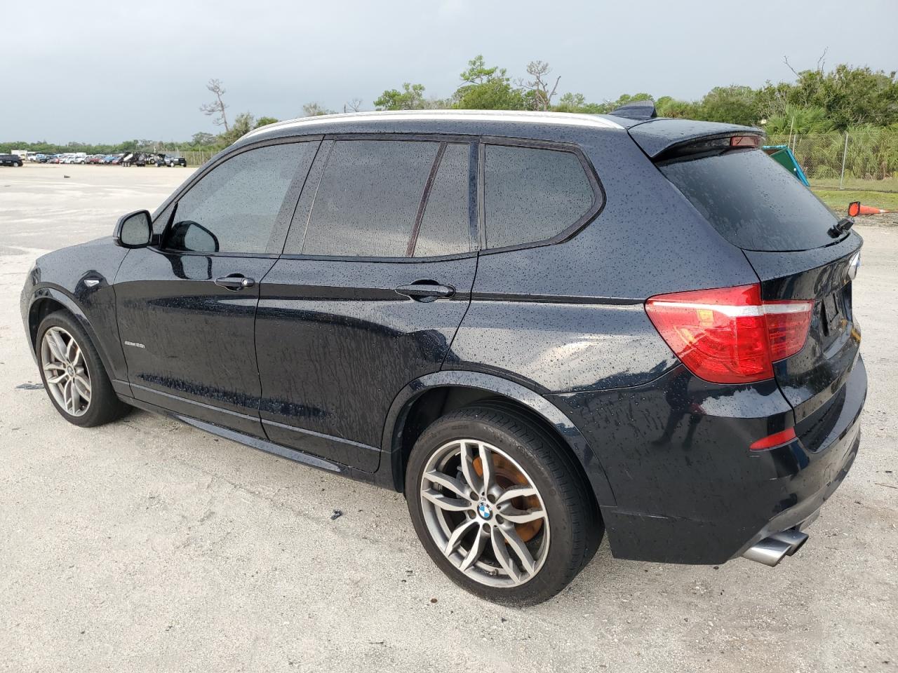 VIN 5UXWZ7C50H0V85110 2017 BMW X3 no.2