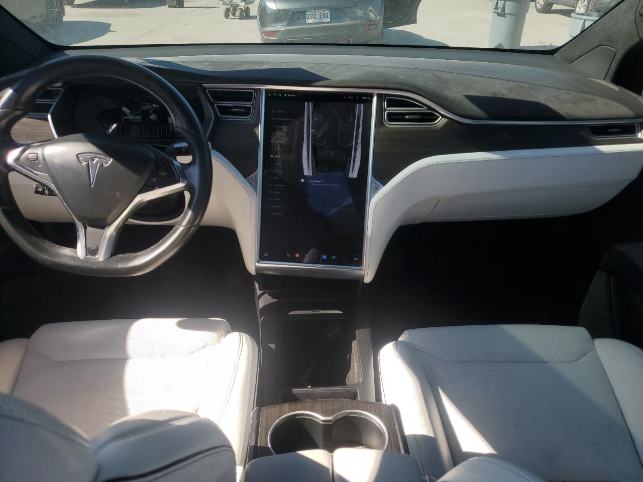 5YJXCBE26GF008823 2016 Tesla Model X