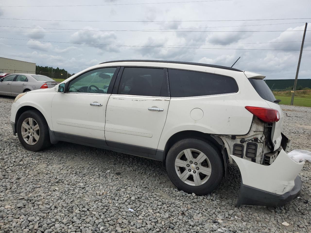 1GNKRGED0BJ247588 2011 Chevrolet Traverse Lt