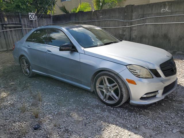 Седани MERCEDES-BENZ E-CLASS 2013 Сріблястий