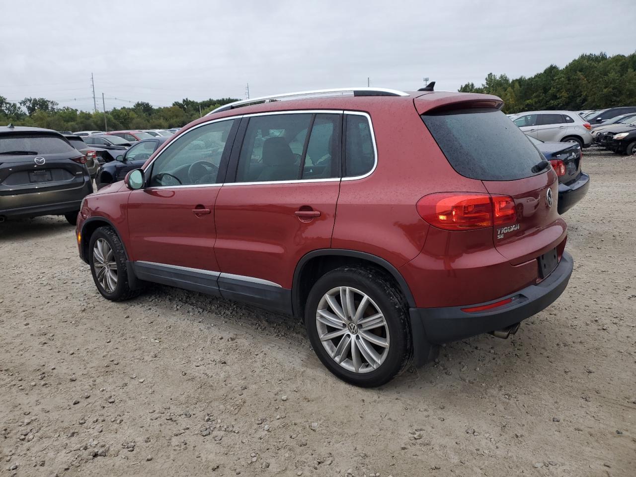 VIN WVGAV7AX6GW058692 2016 VOLKSWAGEN TIGUAN no.2