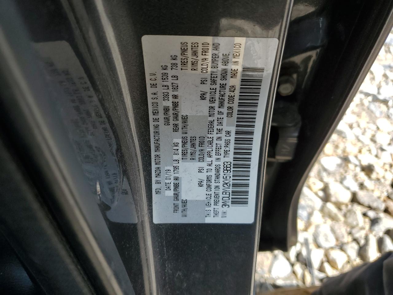 3MYDLBYV2KY519663 2019 Toyota Yaris L