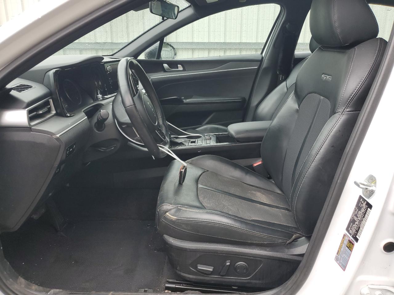2022 Kia K5 - Image 7
