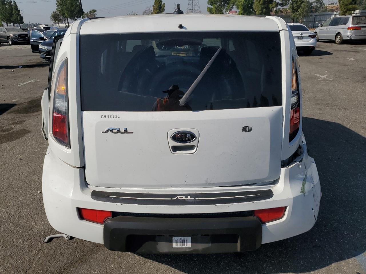 KNDJT2A21B7300714 2011 Kia Soul +