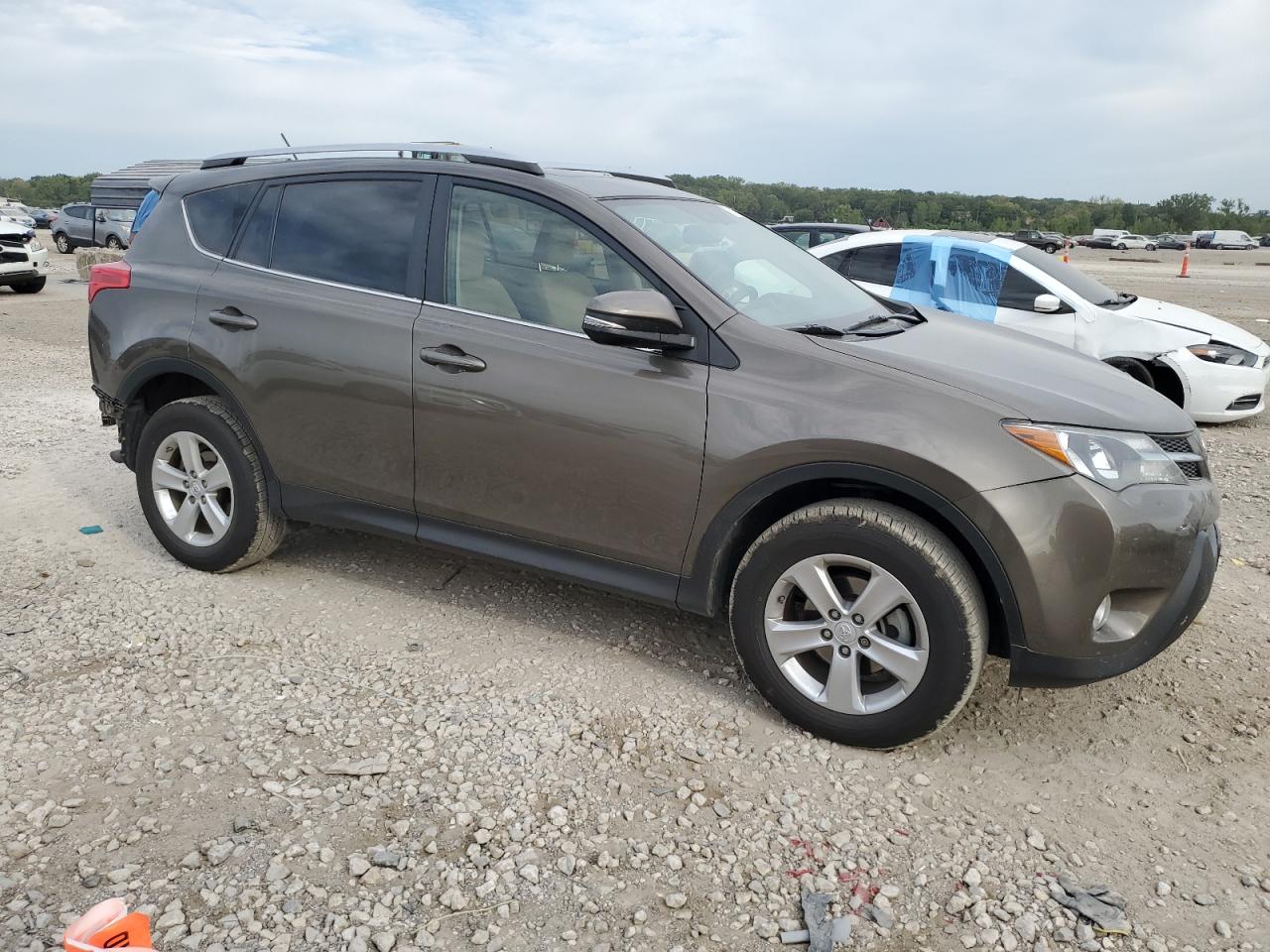 VIN JTMRFREV3DD007246 2013 TOYOTA RAV4 no.4