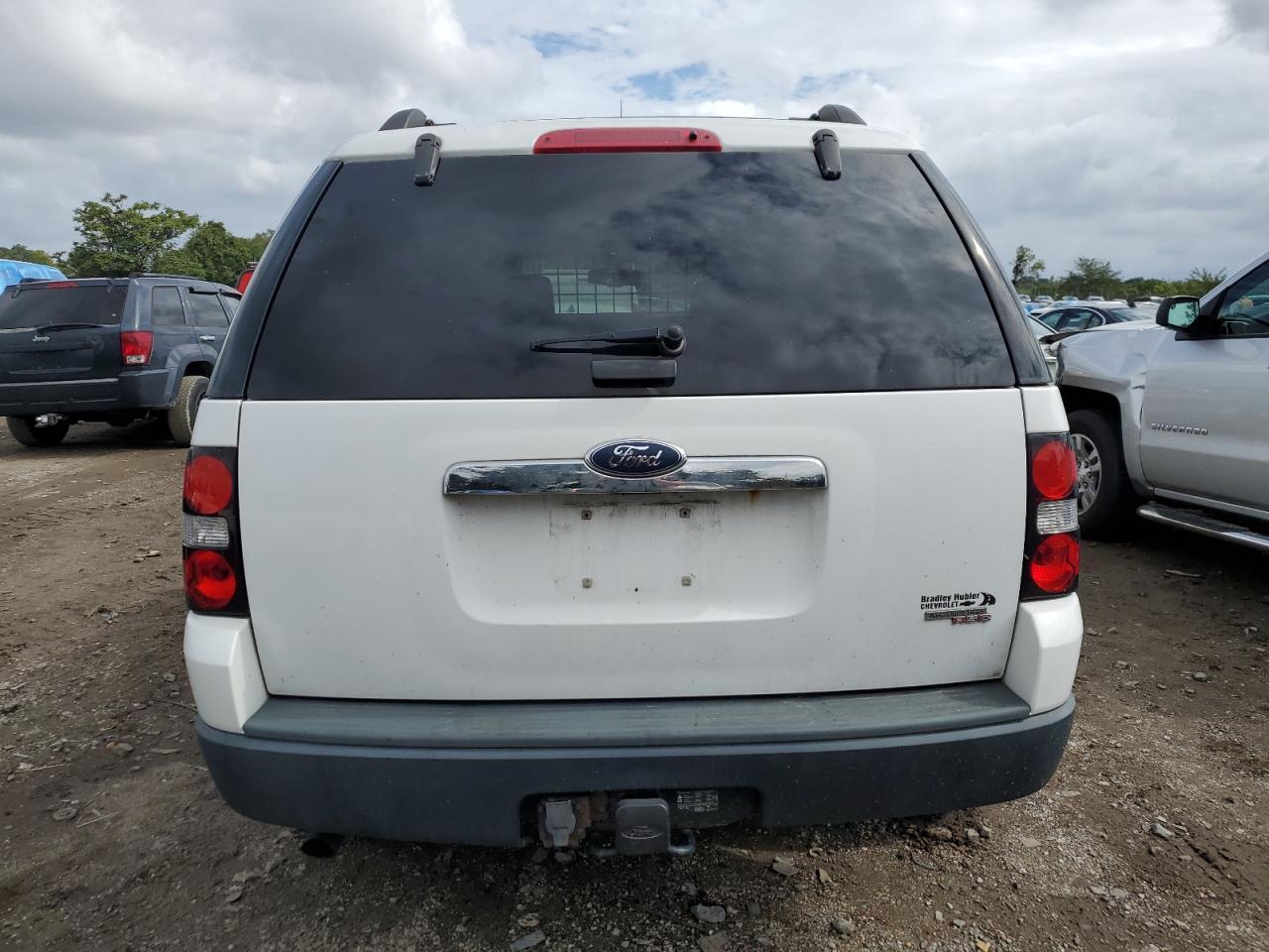 2007 Ford Explorer Xlt VIN: 1FMEU73E77UA82558 Lot: 72210234