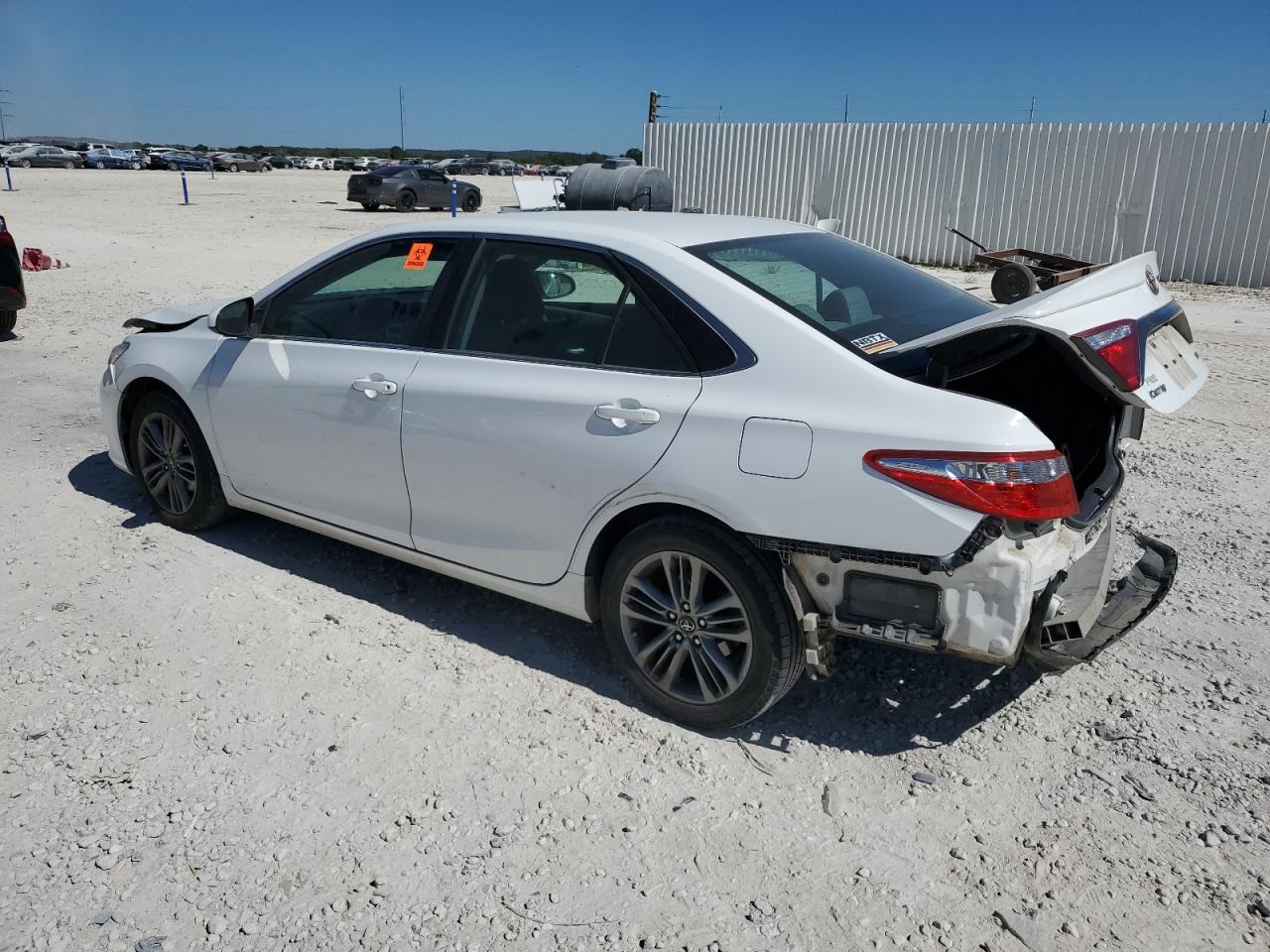 4T1BF1FK4HU377968 2017 TOYOTA CAMRY - Image 2