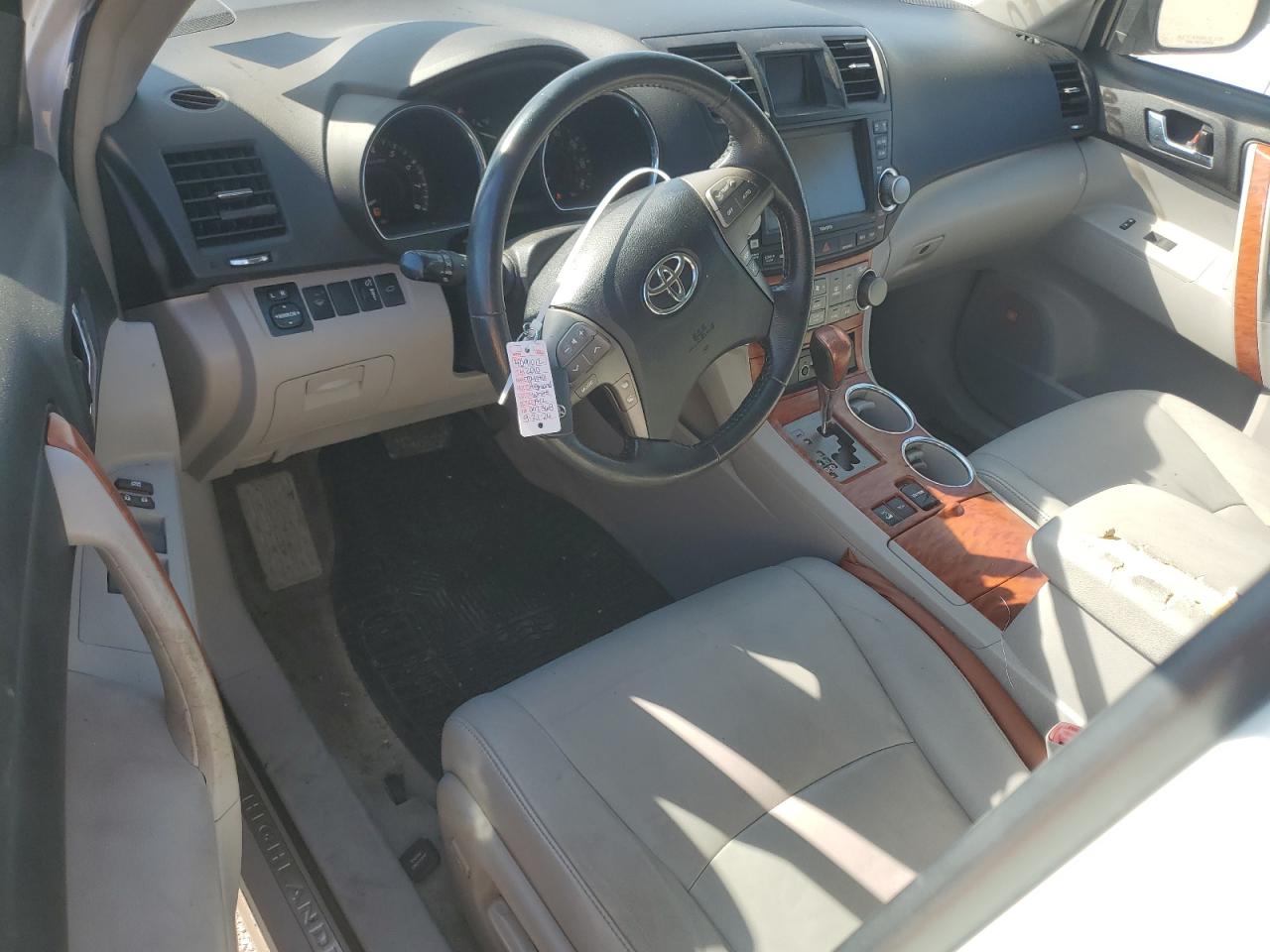 5TDDK3EH7AS002368 2010 Toyota Highlander Limited