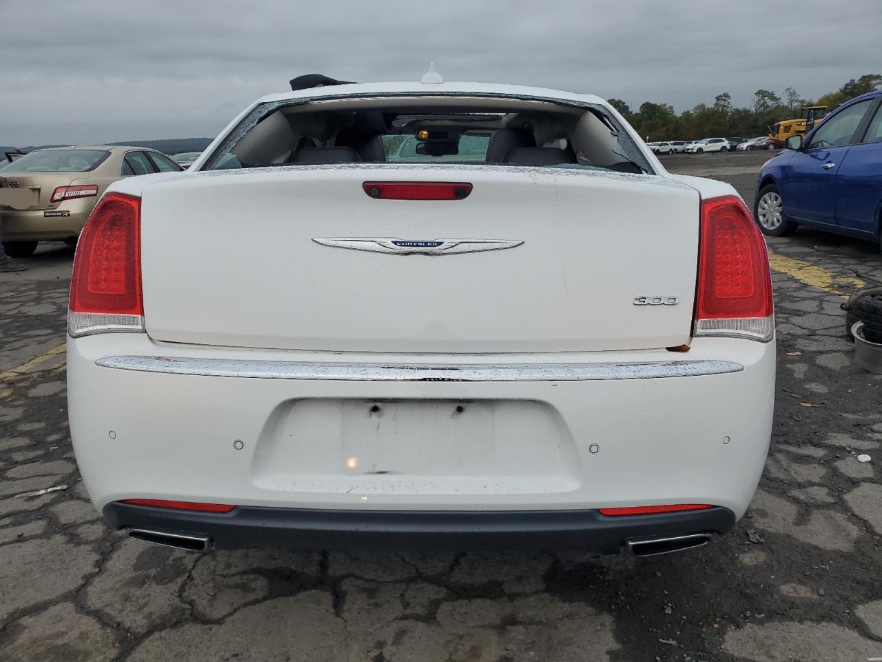 2C3CCAEGXJH211207 2018 Chrysler 300 Limited