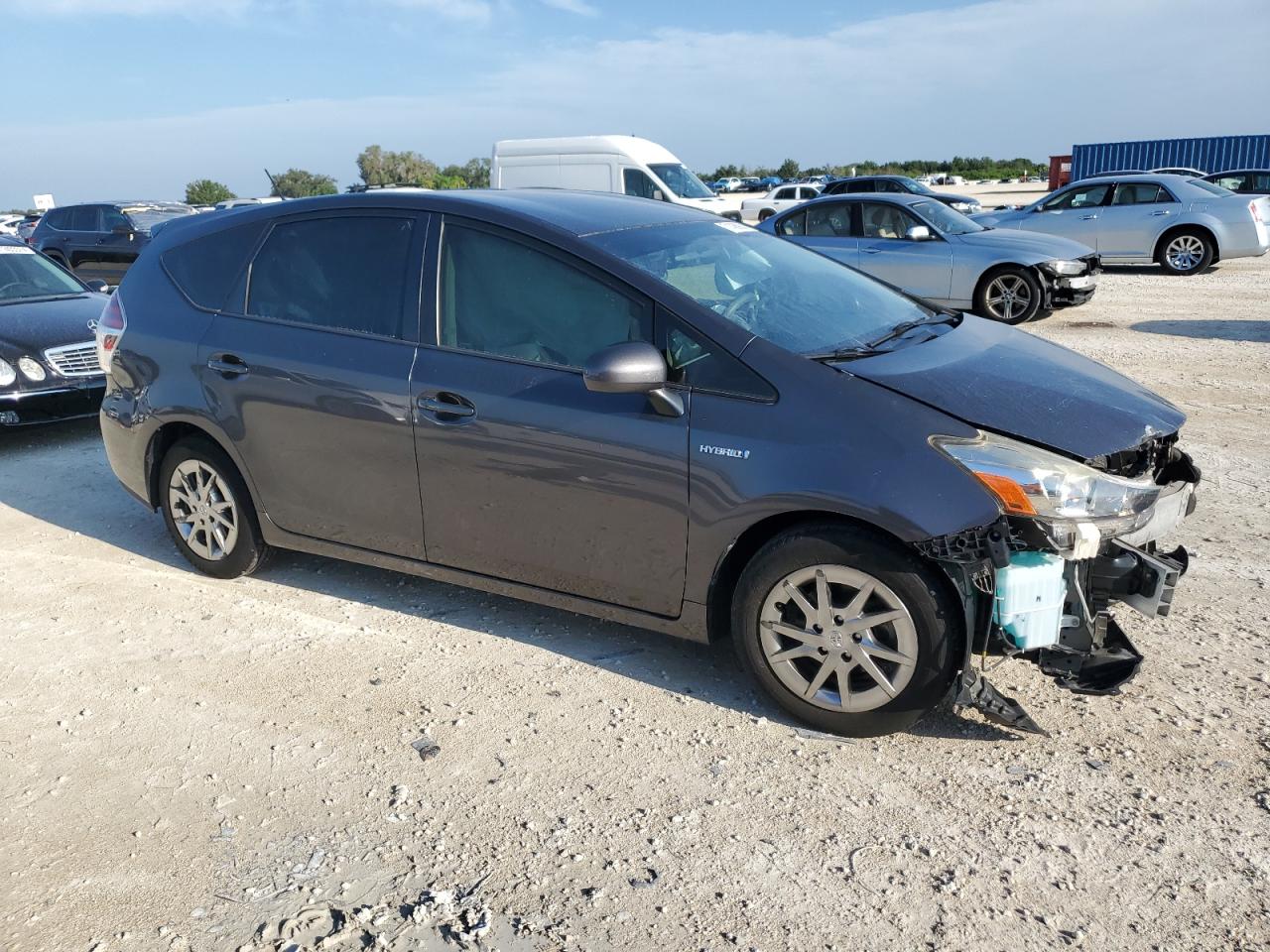 VIN JTDZN3EU9FJ039629 2015 TOYOTA PRIUS no.4