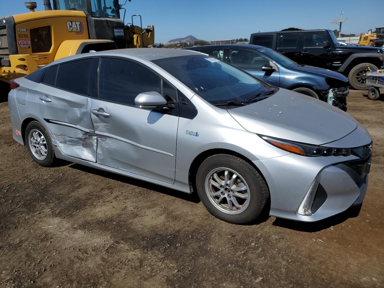 VIN JTDKARFP0H3060823 2017 TOYOTA PRIUS no.4