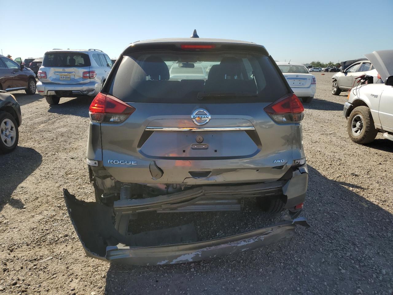 2017 Nissan Rogue S VIN: KNMAT2MV6HP558435 Lot: 72648764