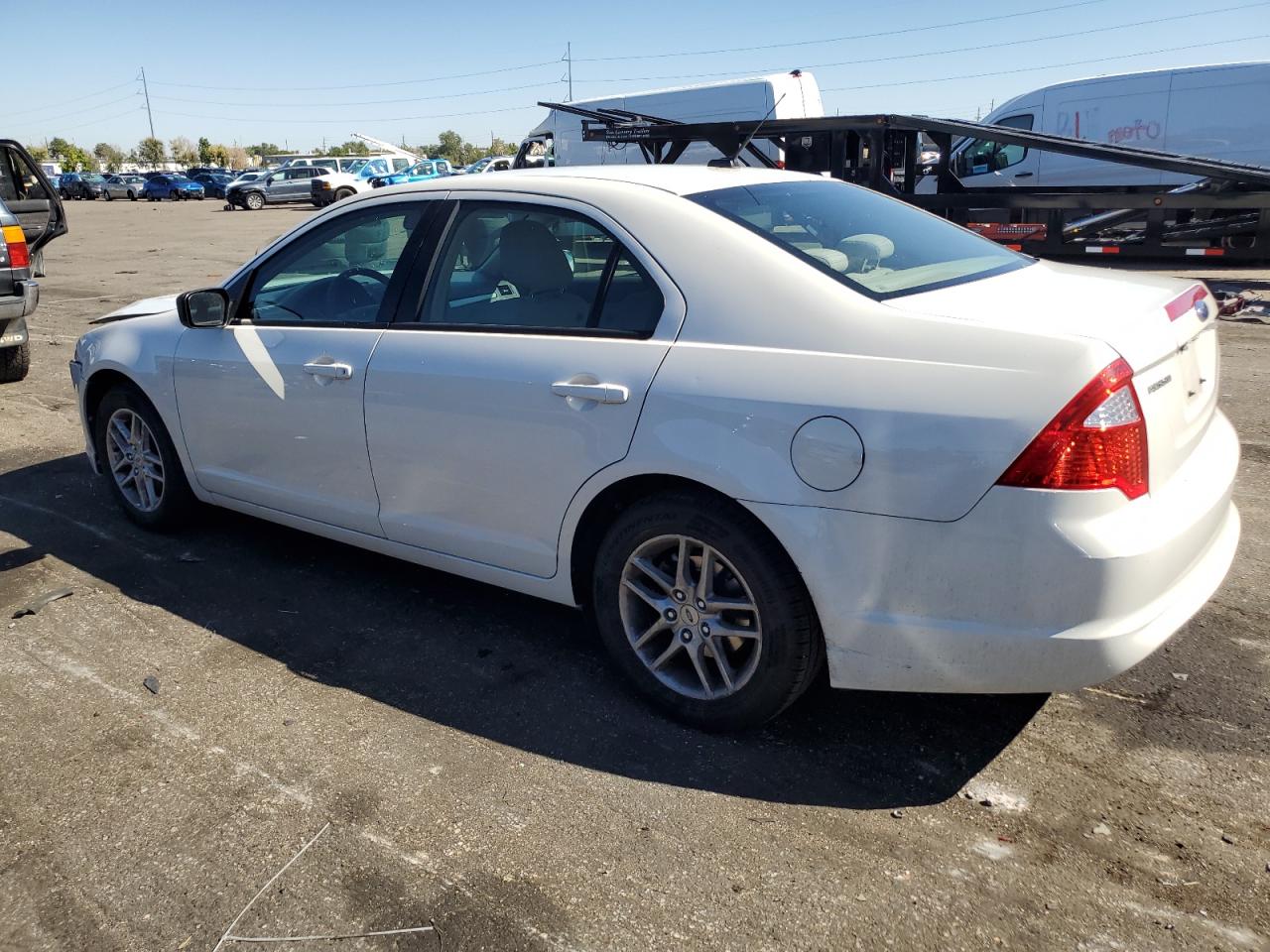 2010 Ford Fusion - Image 2