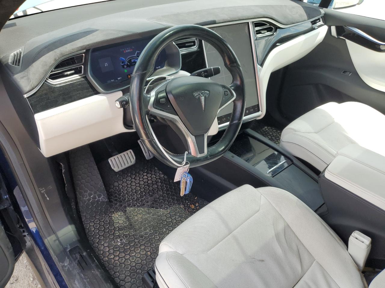 5YJXCBE48GF015337 2016 Tesla Model X