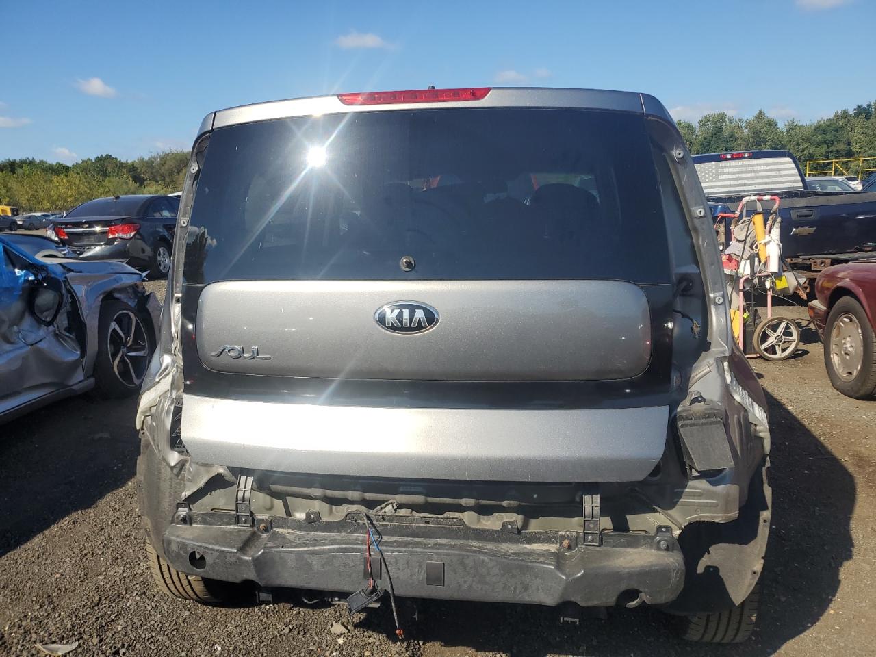 KNDJN2A23F7131781 2015 Kia Soul