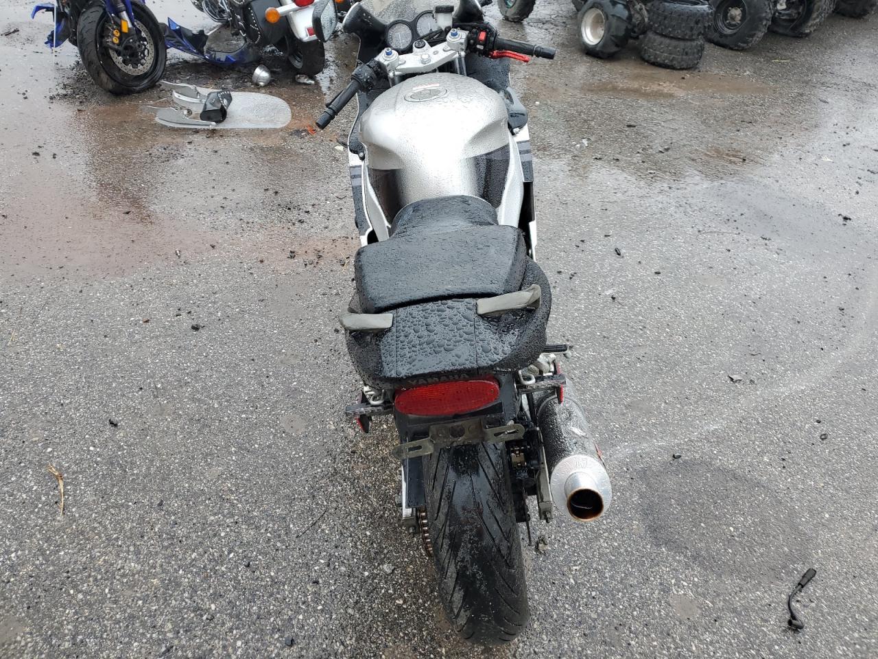 2005 Yamaha Yzf600 R VIN: JYA5AHE045A048155 Lot: 72527134