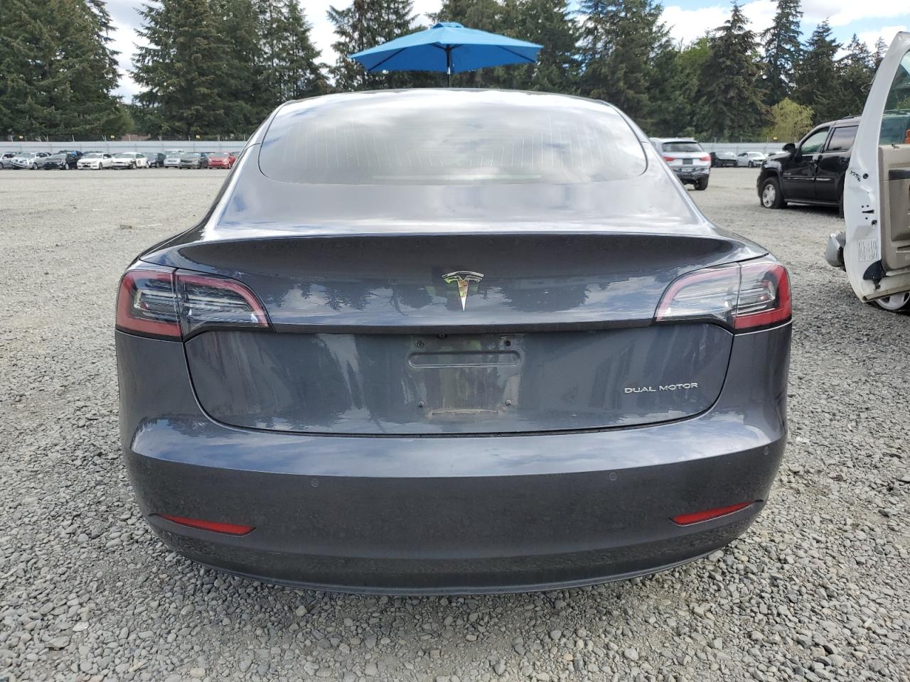 5YJ3E1EB5JF116182 2018 Tesla Model 3