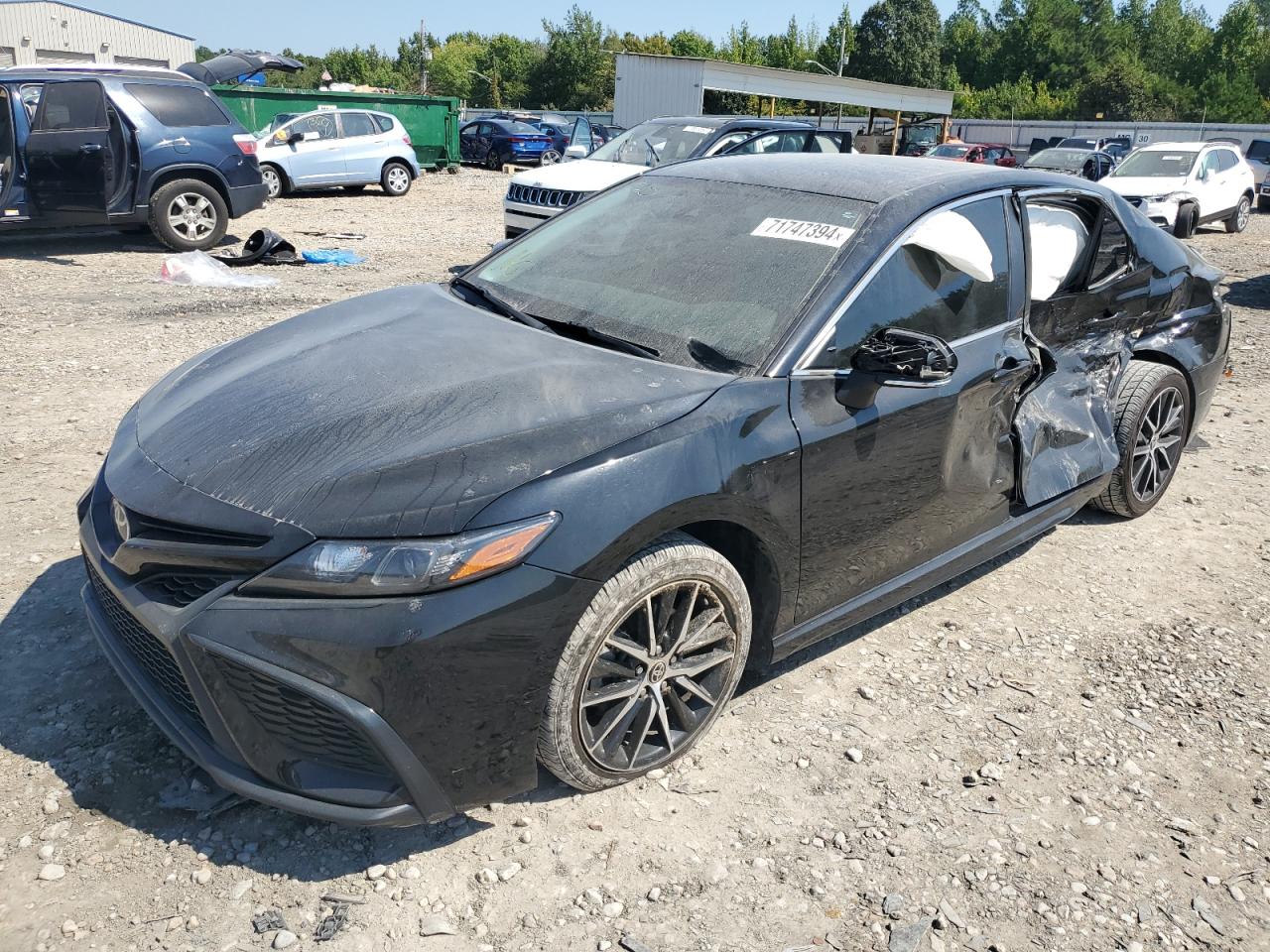 4T1G11AKXNU692099 2022 TOYOTA CAMRY - Image 1