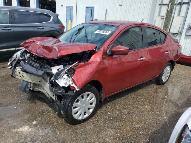  NISSAN VERSA 2018 Czerwony