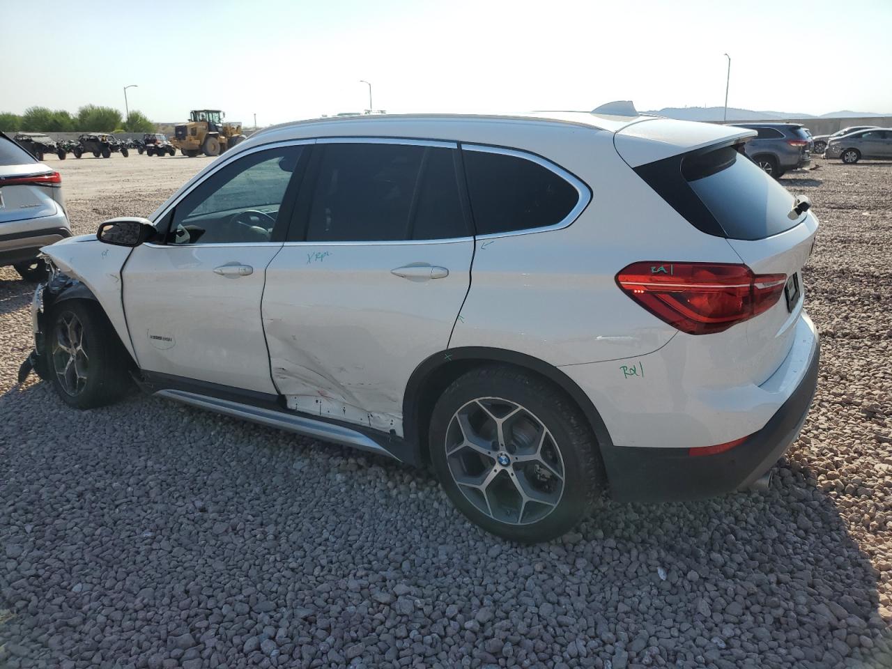 WBXHU7C33J5H39119 2018 BMW X1 - Image 2