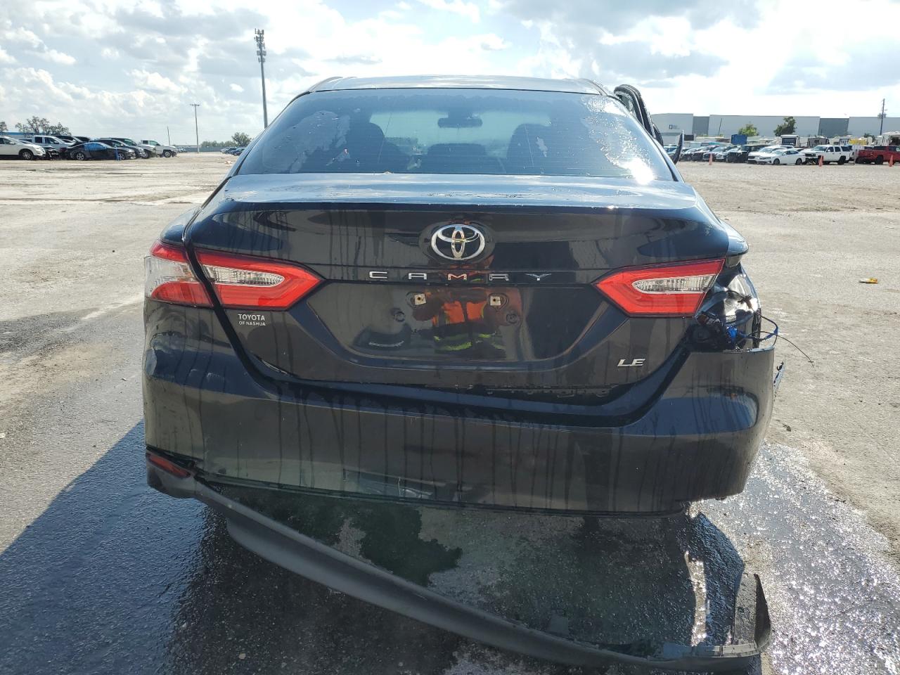 VIN 4T1B11HK4JU111125 2018 TOYOTA CAMRY no.6