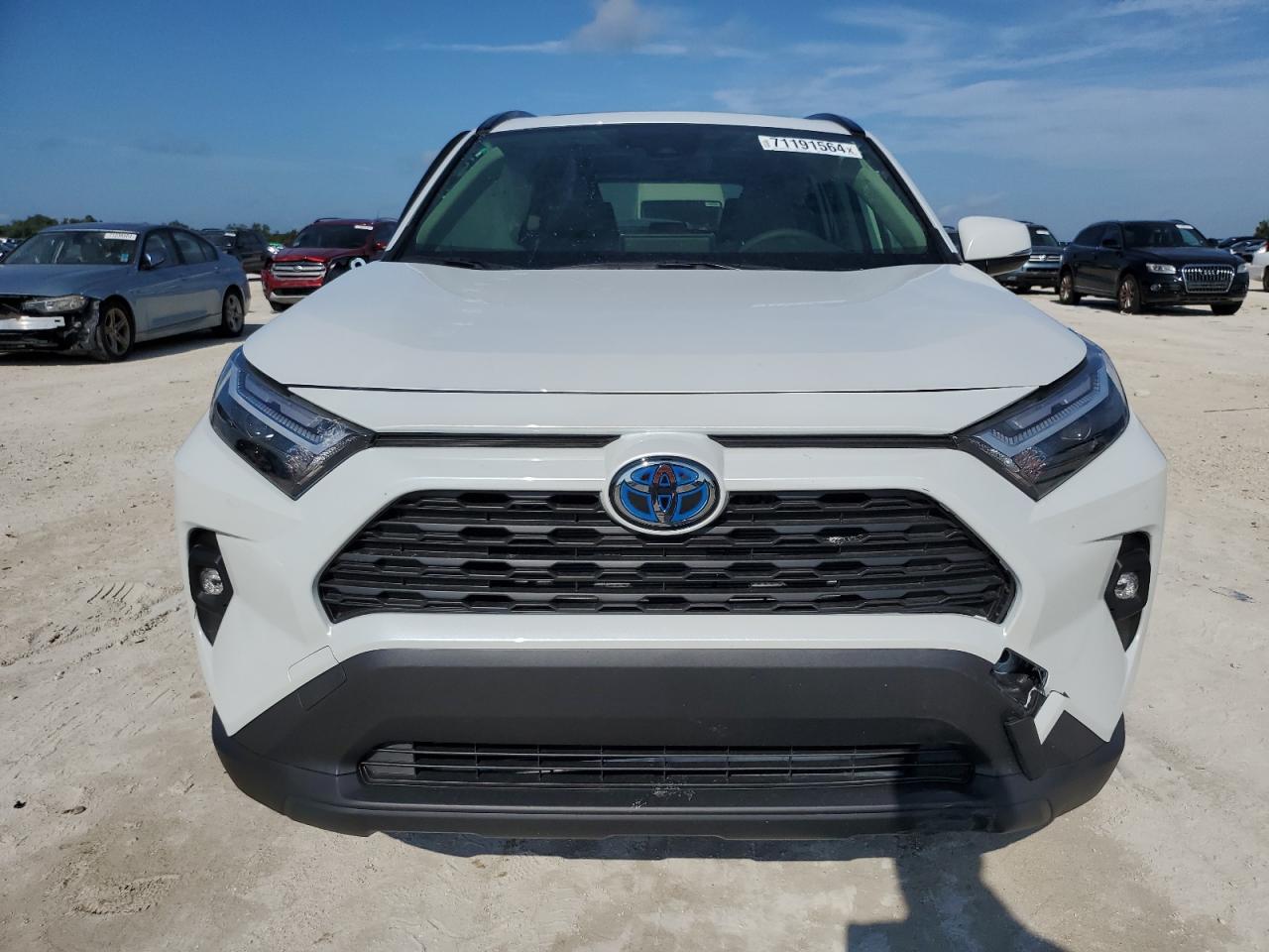 2024 Toyota RAV 4 - Image 5