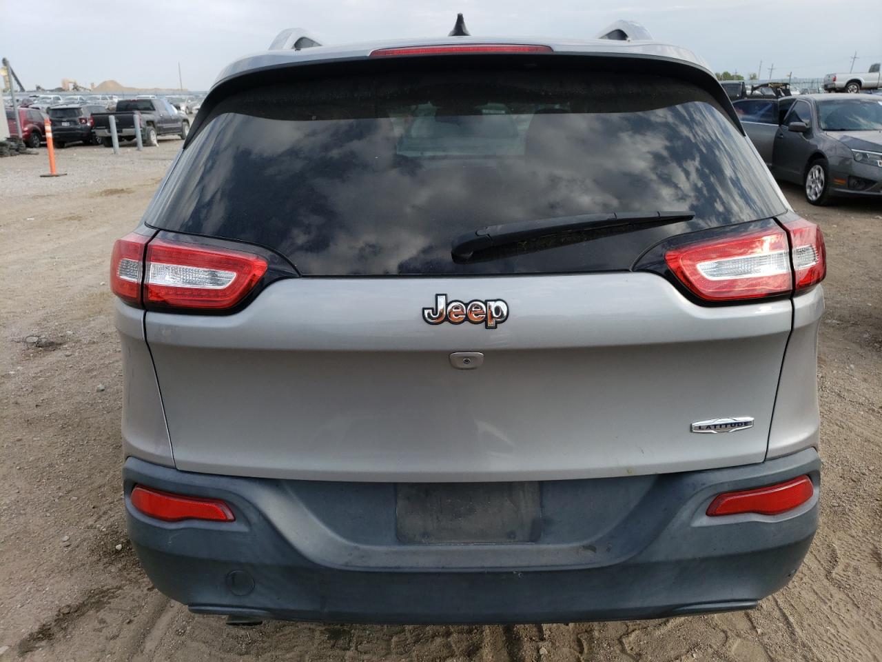 1C4PJLCB5GW264056 2016 Jeep Cherokee Latitude