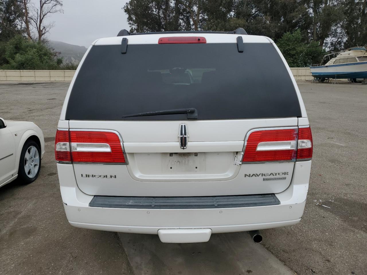 2011 Lincoln Navigator L VIN: 5LMJJ3H56BEJ02548 Lot: 73058084