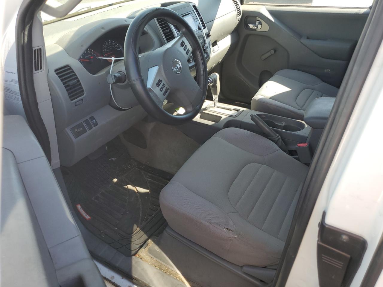 2017 Nissan Navara (Frontier) - Image 8