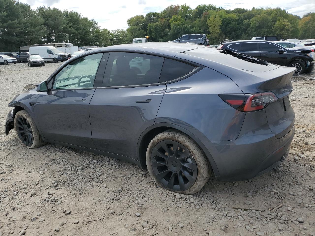 7SAYGAEE5PF669999 2023 TESLA MODEL Y - Image 2