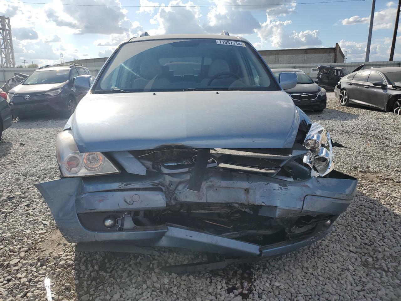 2007 Hyundai Entourage - Image 5