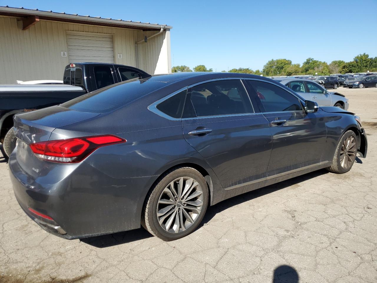 2015 Hyundai Genesis - Image 3