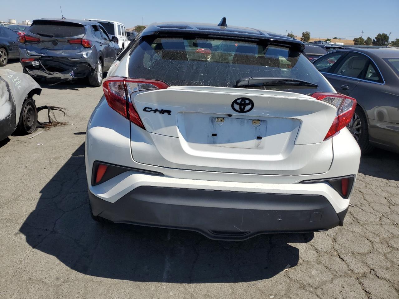 JTNKHMBX0M1109573 2021 Toyota C-Hr Xle