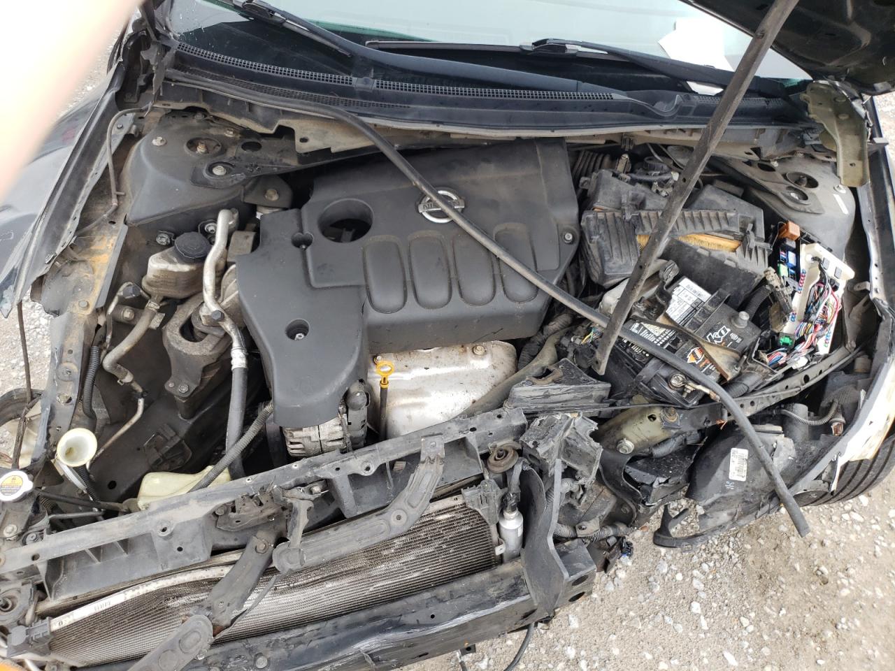 2011 Nissan Altima - Image 11