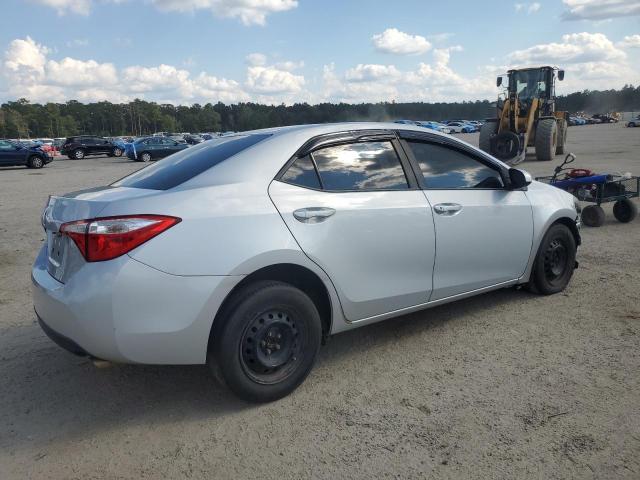 Sedans TOYOTA COROLLA 2014 Srebrny