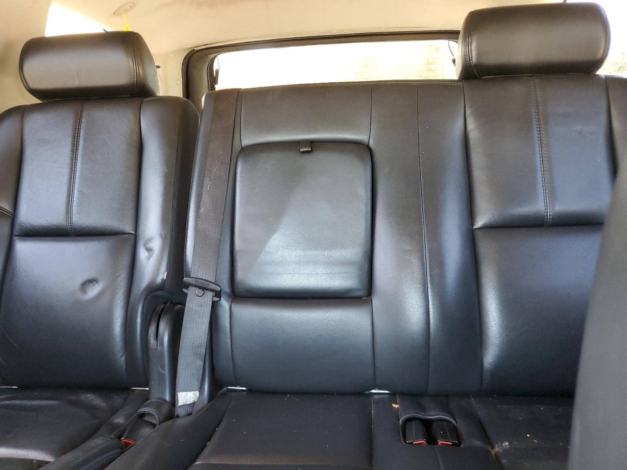 2007 GMC Yukon - Image 10