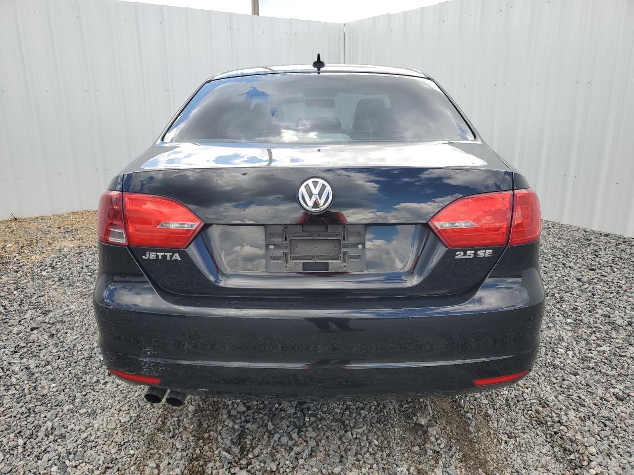 3VWDX7AJ1DM267726 2013 Volkswagen Jetta Se