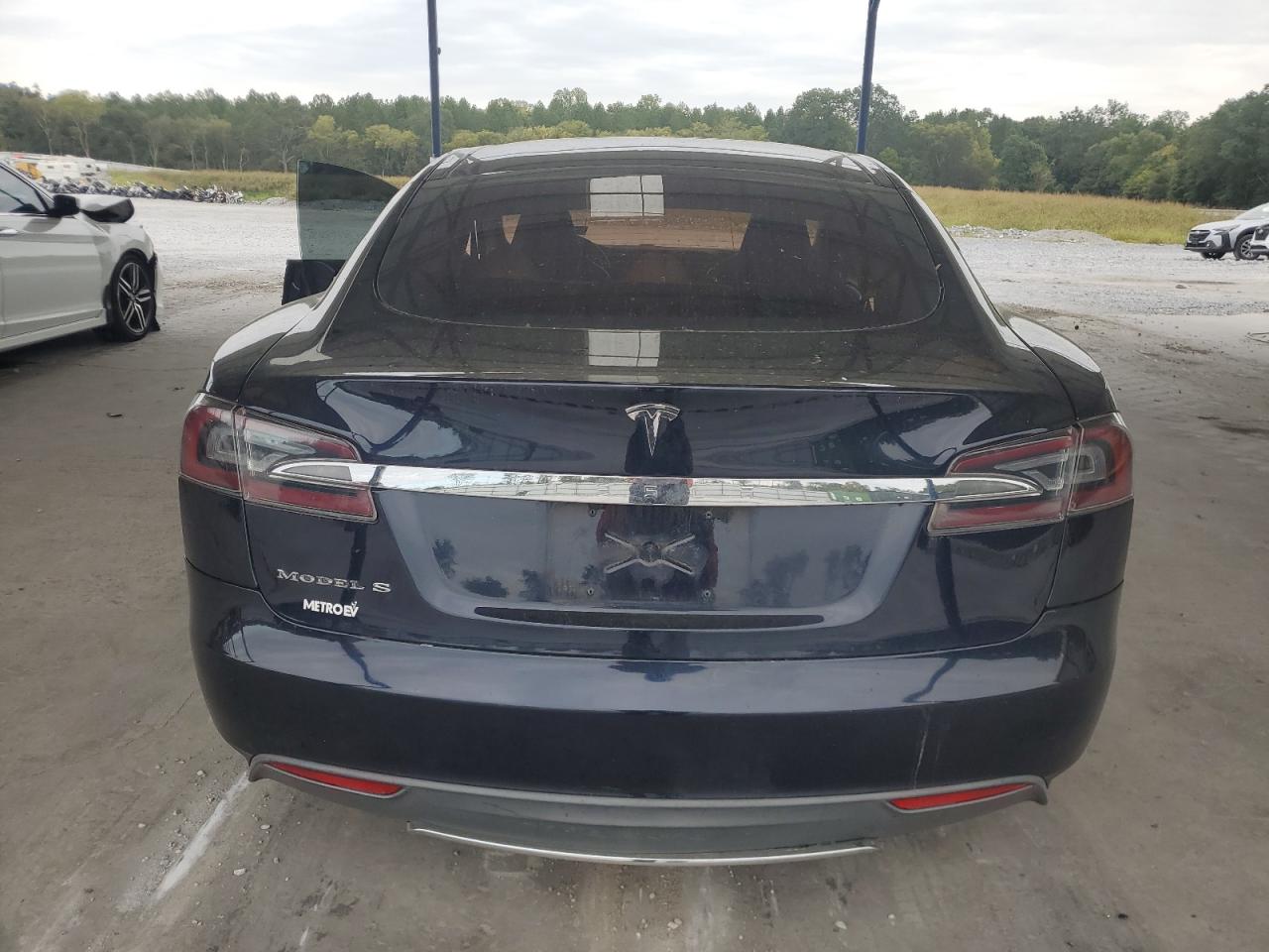 2013 Tesla Model S VIN: 5YJSA1CG2DFP06415 Lot: 70588054