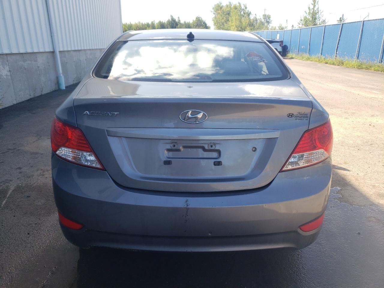 KMHCT4AE1EU651588 2014 Hyundai Accent Gls