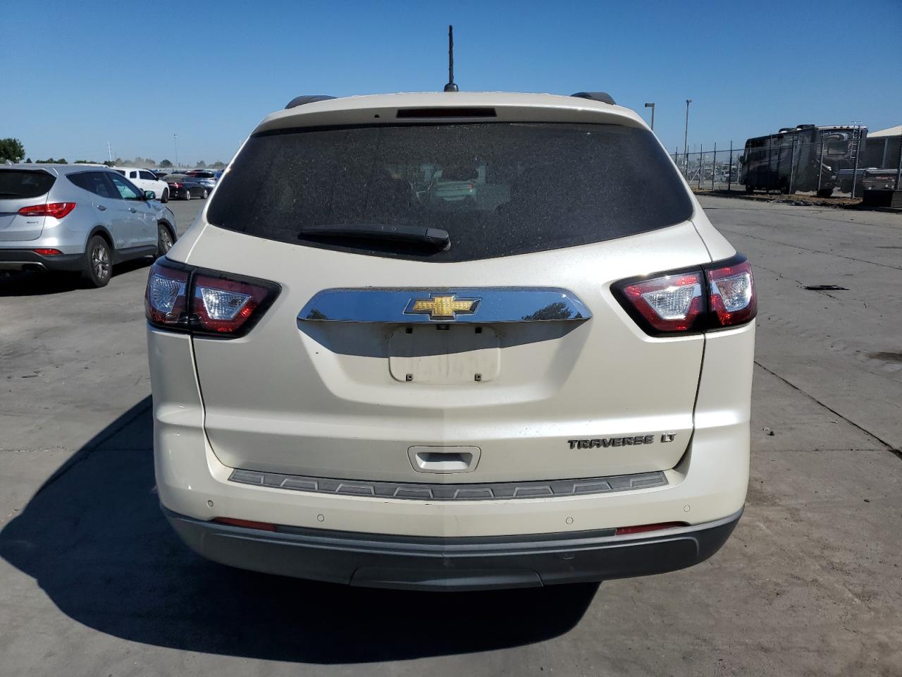 1GNKRHKD1EJ232323 2014 Chevrolet Traverse Lt