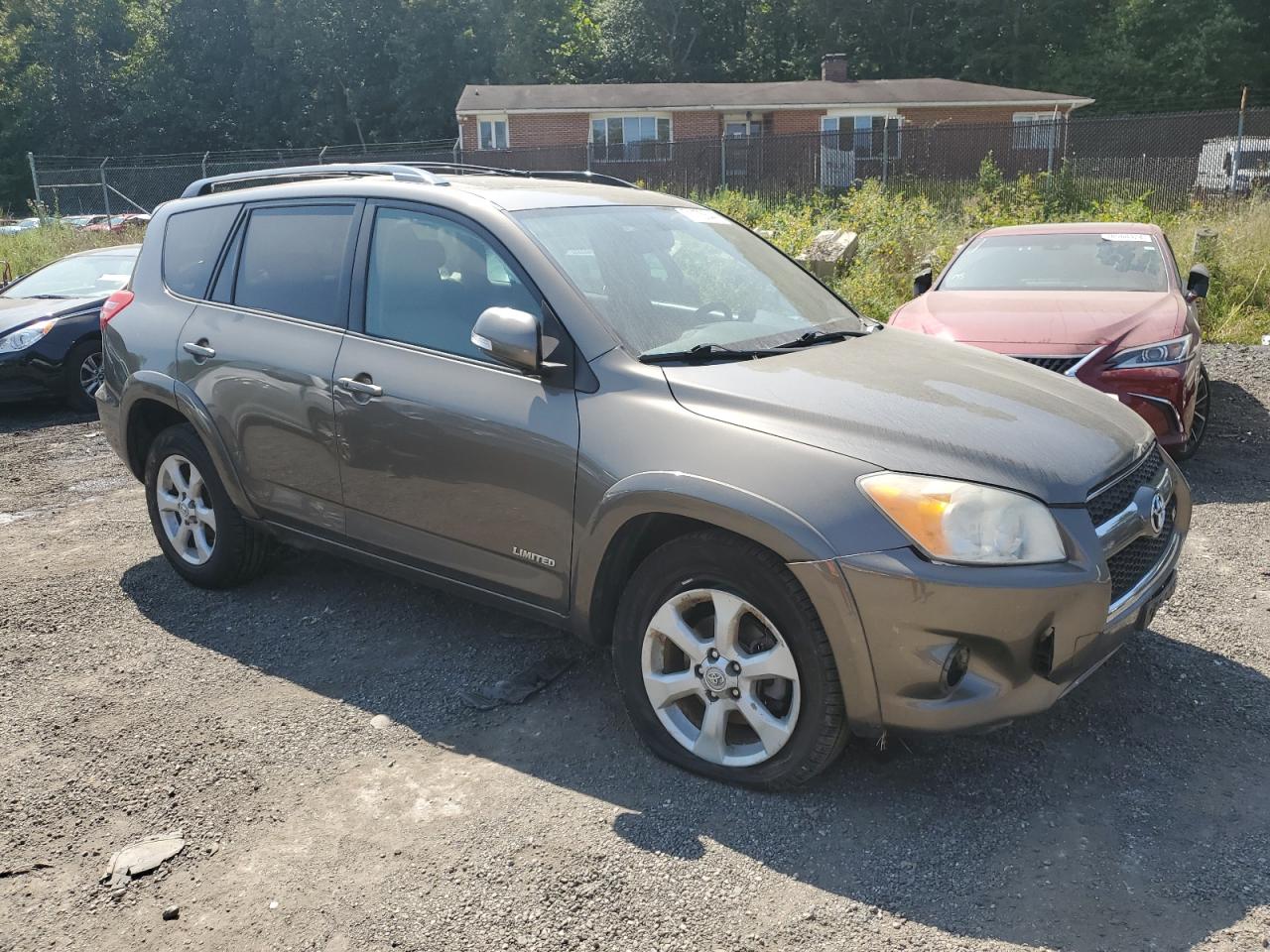 2011 Toyota RAV 4 - Image 4