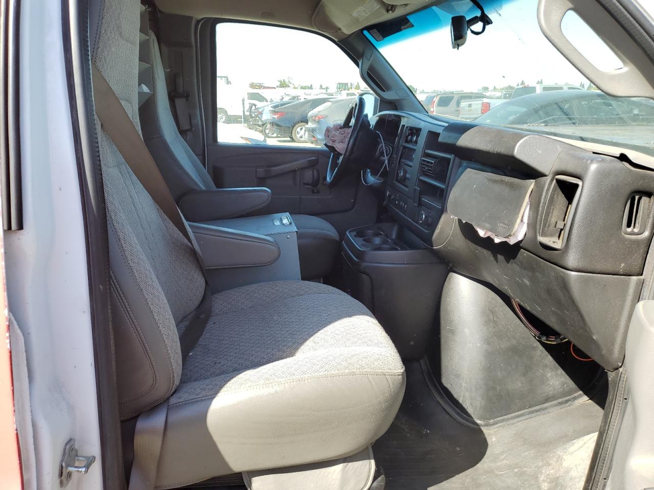 1GCZGHFG2H1130874 CHEVROLET EXPRESS 2017