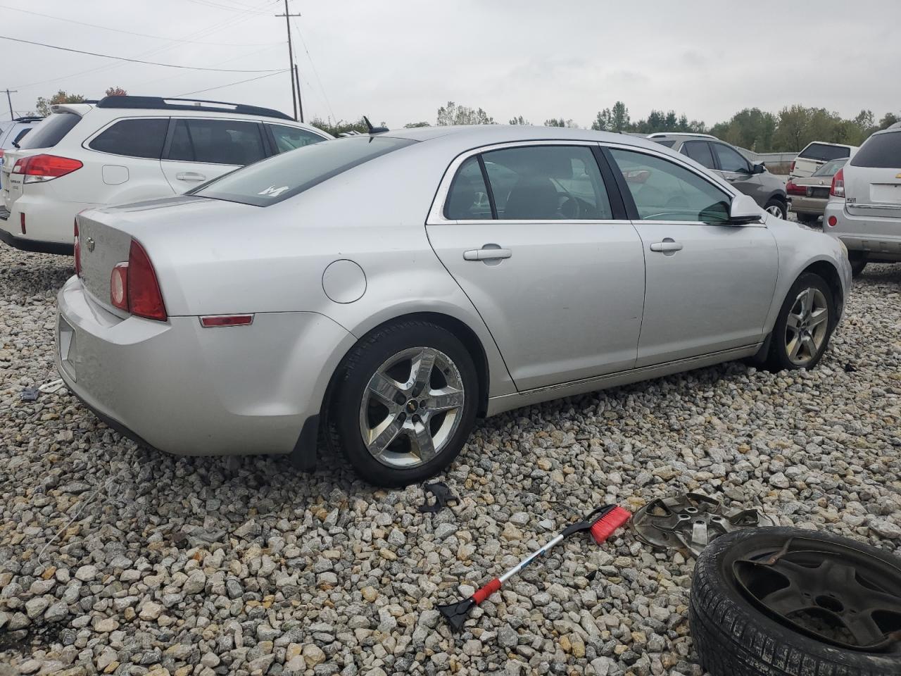 2010 Chevrolet Malibu - Image 3